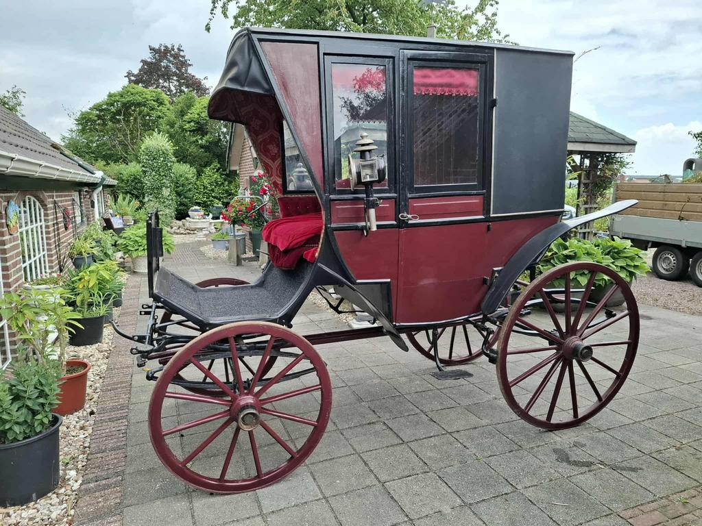 Originele koets te koop met luxe uitstraling, Dieren en Toebehoren, Zo goed als nieuw, Overige typen, Paard, Gesloten