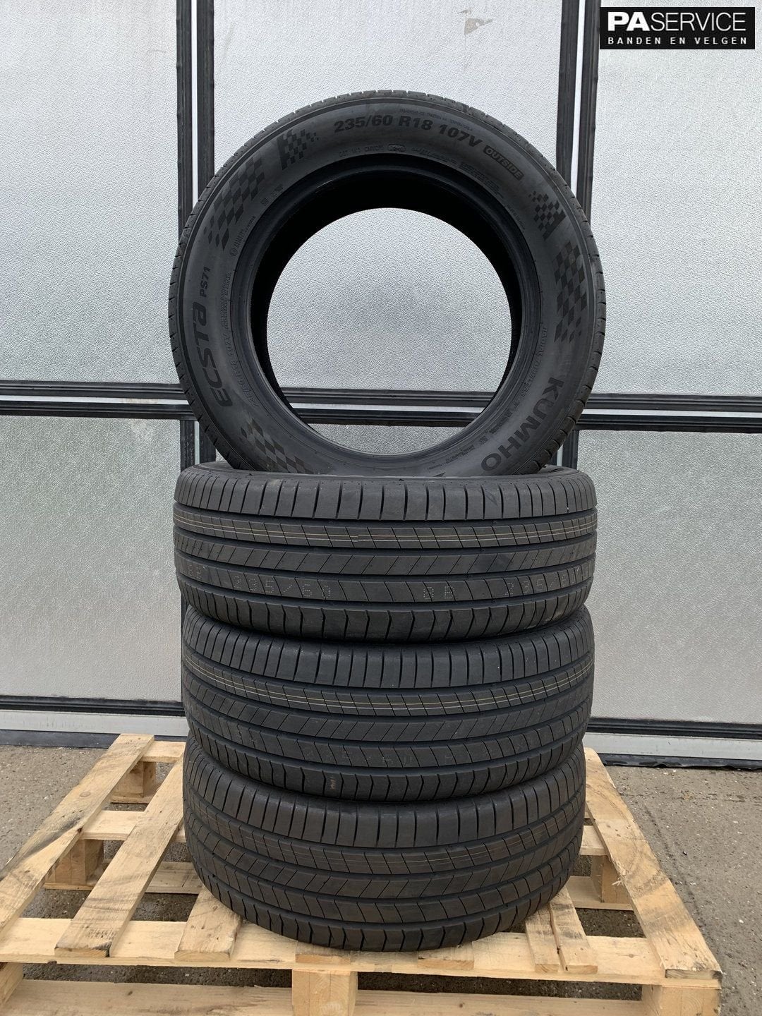 4x Nieuwe Kuhmo 235 60 18 Zomerbanden, Auto-onderdelen, Velg(en), -, -, Nieuw