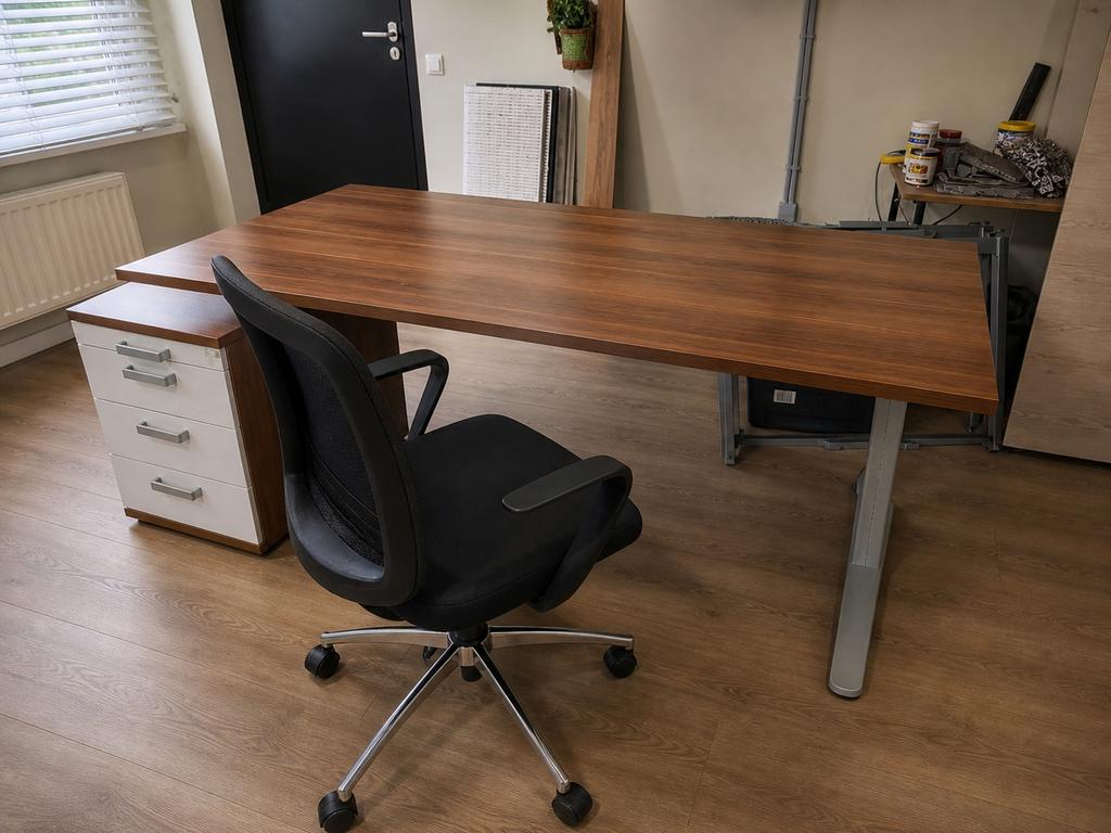 Modern bureau met ladeblok – stevige kwaliteit, Modern, Ophalen, Opbergruimte