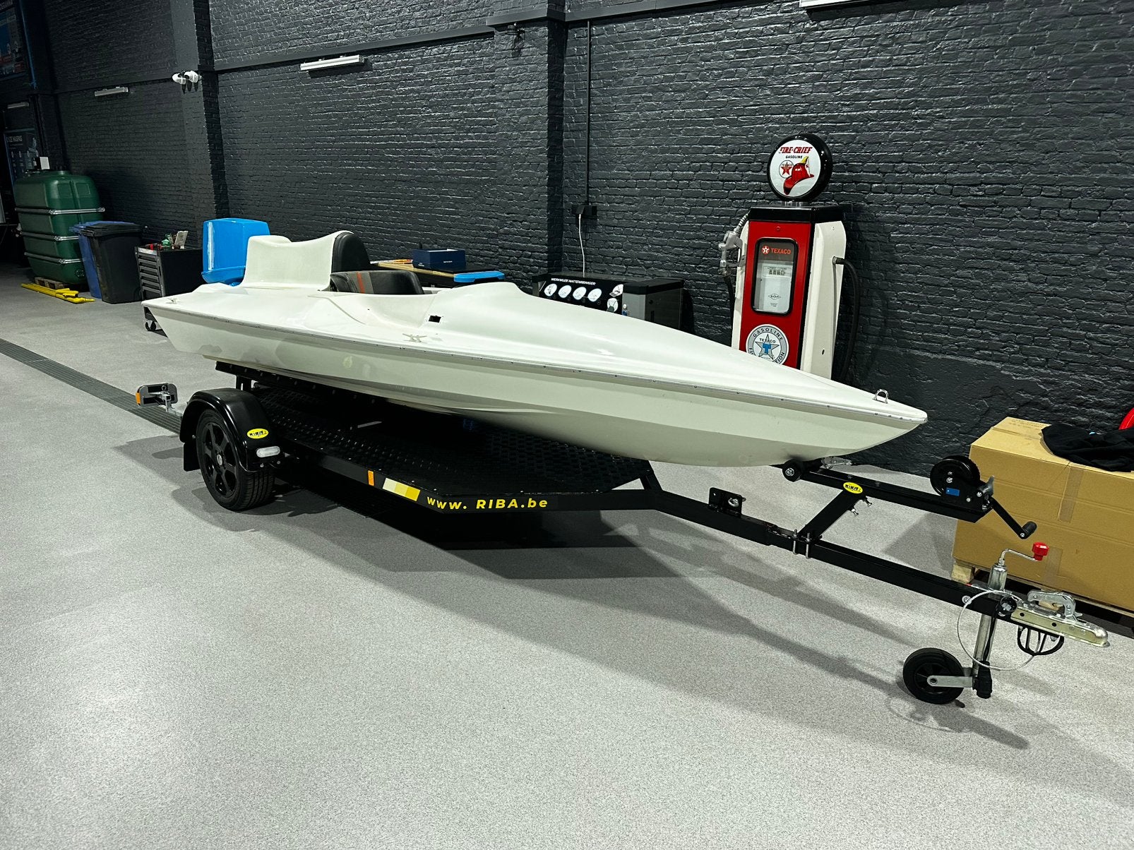 T850 race boot met trailer, Ophalen, Zo goed als nieuw