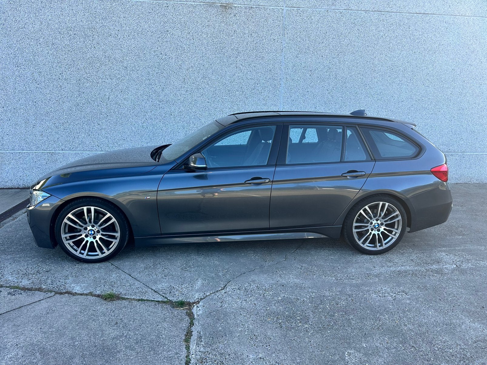 BMW 320D Touring, Automaat, Achterwielaandrijving, Leder, 5 deurs