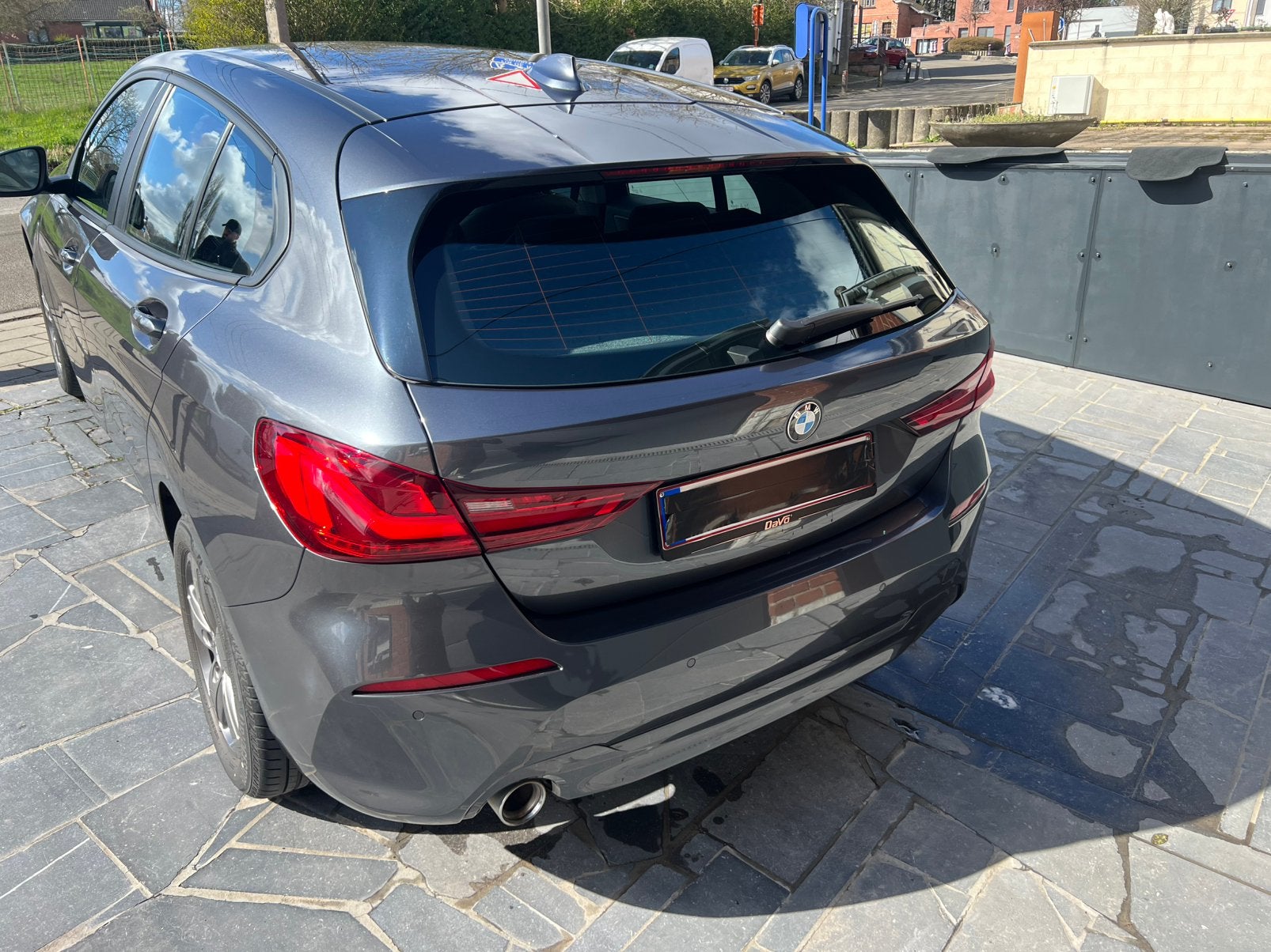 Av bmw serie 1 f40 en excellent etat 68500km, Autos, BMW, Argent ou Gris, Achat, Euro 6, Boîte manuelle