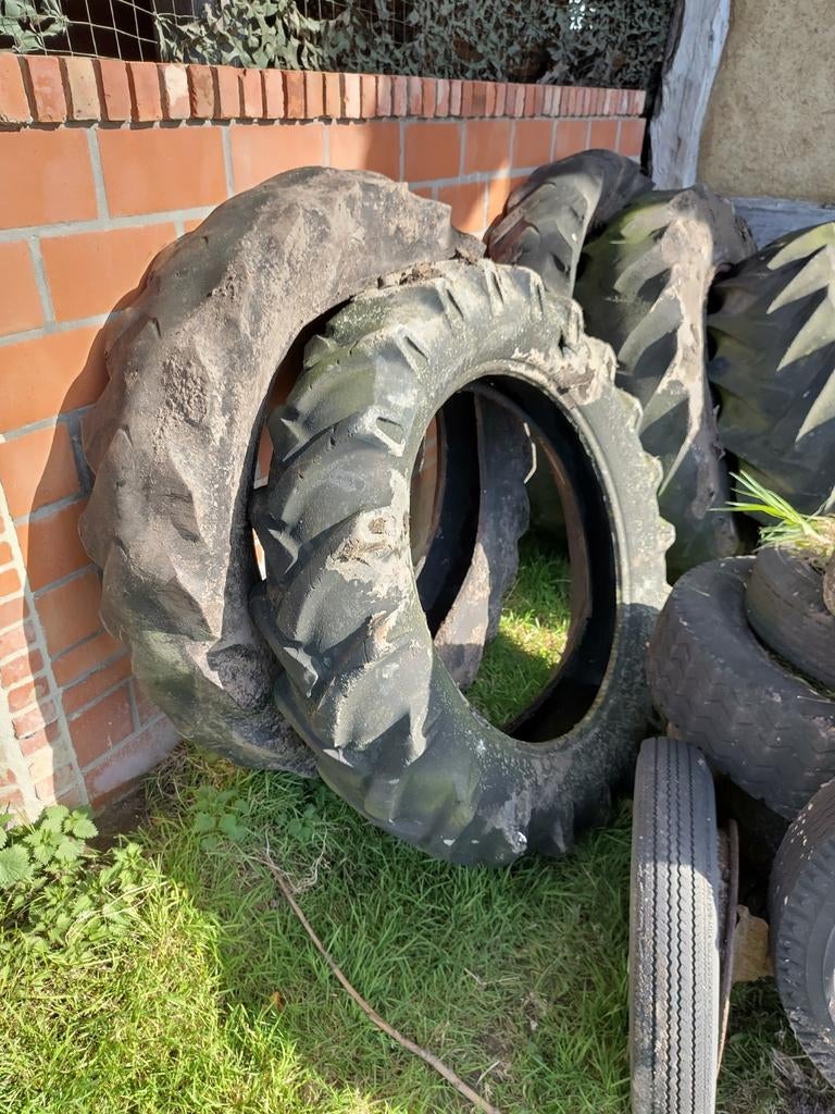 Oude tractorbanden, Zakelijke goederen, Ophalen
