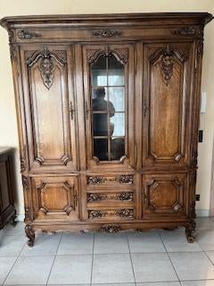 Armoire de style chêne massif (Karel Smitz !), Antiquités & Art, Antiquités | Meubles | Chaises & Canapés, Enlèvement