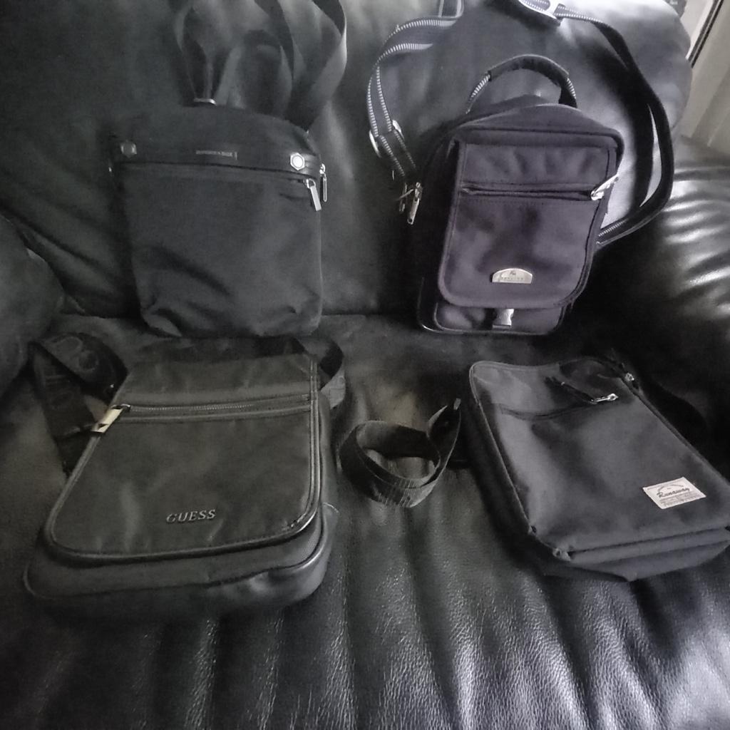 Neuf: sacs bandoulière guess noir homme + 4 autres, Enlèvement ou Envoi, Comme neuf, Noir