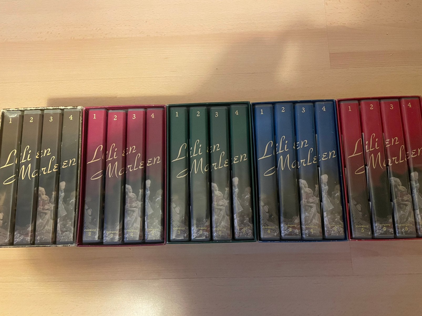 Lili en Marleen VHS cassettes, Gebruikt, Alle leeftijden, Nederlands, Tv-serie of Tv-programma