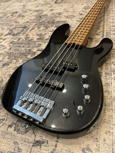 Charvel Pro-Mod San Dimas Bass PJ V + Aguilar OBP-3 preamp, Muziek en Instrumenten, Snaarinstrumenten | Gitaren | Bas, Ophalen