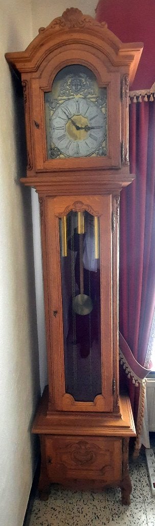 Horloge sur pied en chêne, Enlèvement