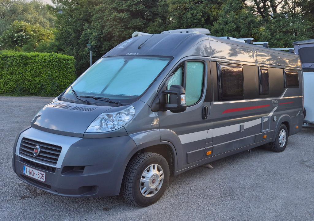 Buscamper Adria Twin 640 SLX, Caravans en Kamperen, Mobilhomes, Ringverwarming, Tot en met 3, Particulier, Adria