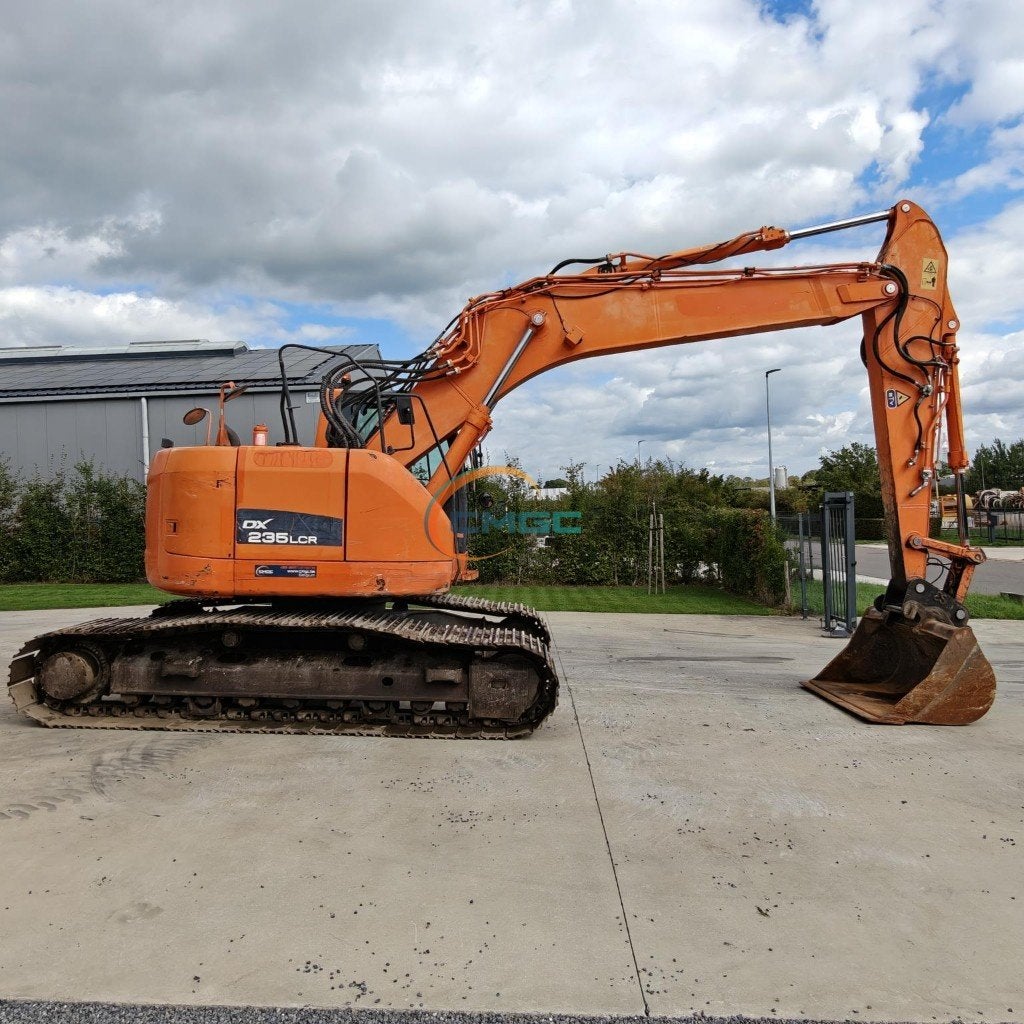 Doosan DX235 - 2012 - 10675h - 23T - 1 godet - PE1147, Enlèvement