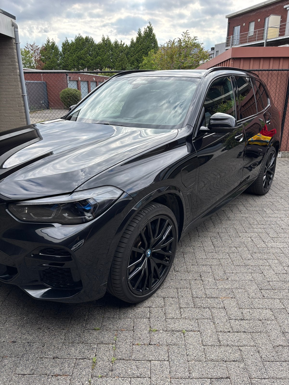 Bmw X545e M-pack, Auto's, BMW, Automaat, Zwart, Leder, Dealer onderhouden