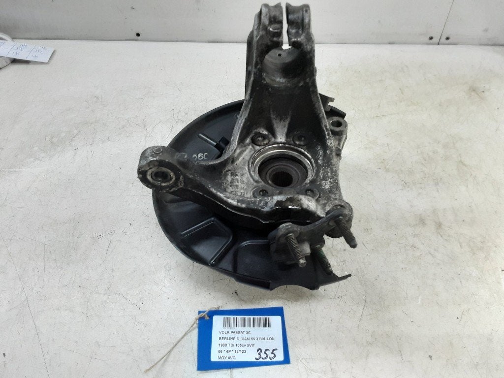 MOYEU DE ROUE AVANT GAUCHE Volkswagen Passat (3C2), Utilisé, Volkswagen