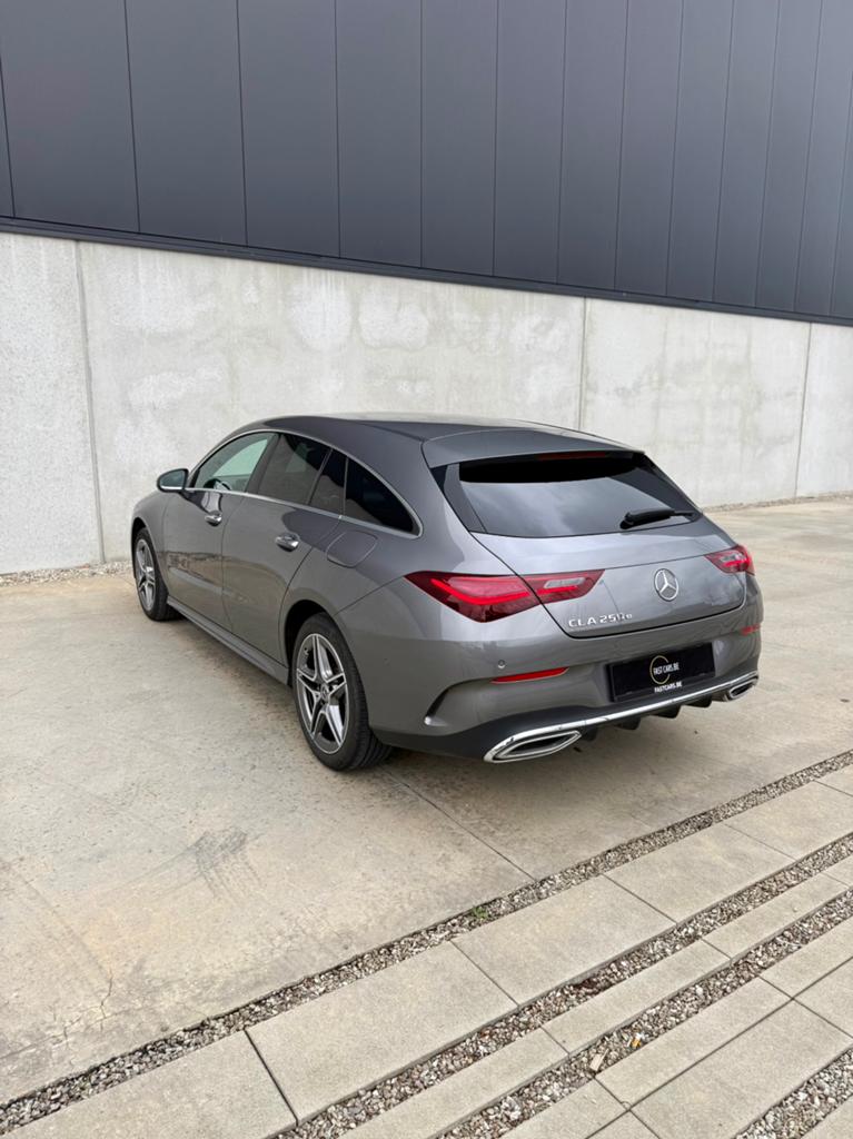 CLA250e - AMG - Sfeerverlichting - 2024 - 54.000km, Automaat, CLA, Bedrijf, Hybride Elektrisch/Benzine