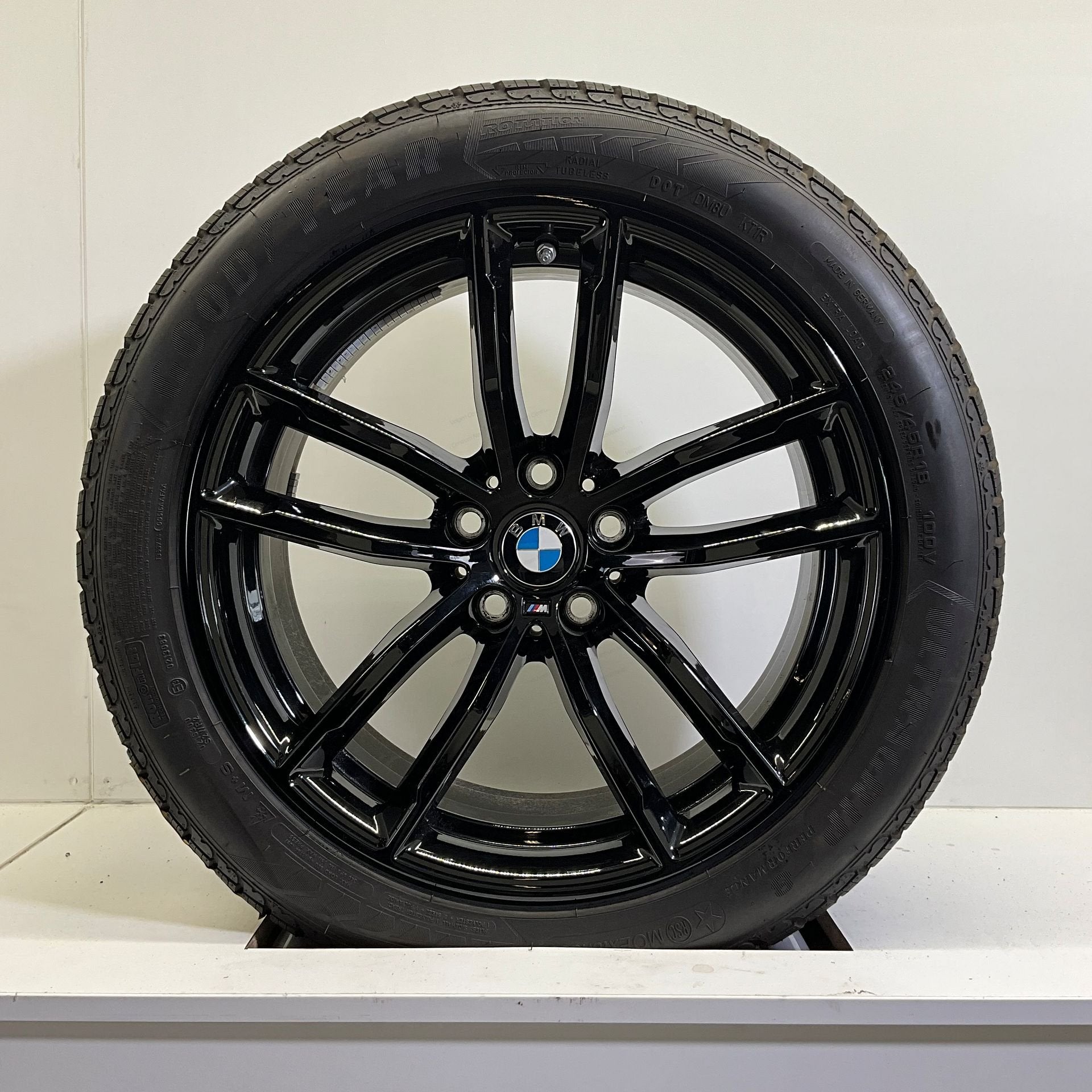 BMW 5 SERIE G30 G31 SET VELGEN + WINTERBANDEN 18 INCH ORIG., 18 inch, -, -, Banden en Velgen