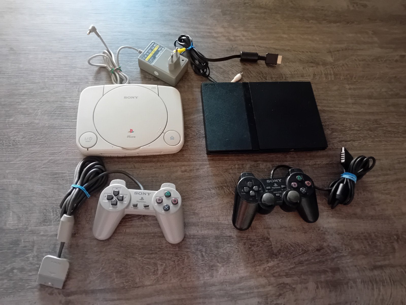 Ps one et ps2 lis pas les jeux, Games en Spelcomputers, Spelcomputers | Sony PlayStation 2, Ophalen