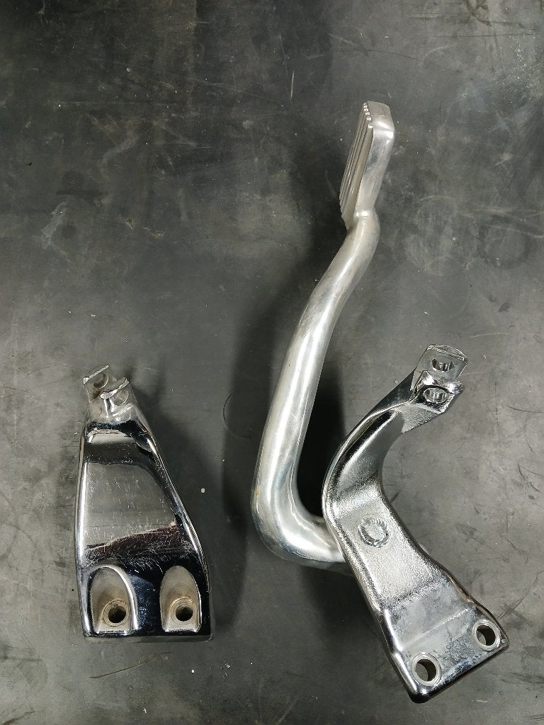 Mid control set voor harley dyna 2 voetsteunen met rempedaal, Ophalen