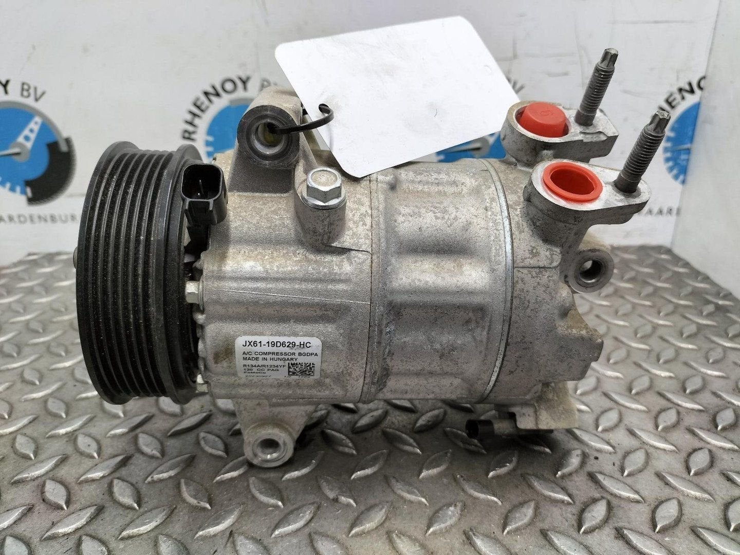 FORD TOURNEO CONNECT SWB Trend AIRCO COMPRESSOR / AIRCOPOMP, Enlèvement ou Envoi, Utilisé, ARN reconnu