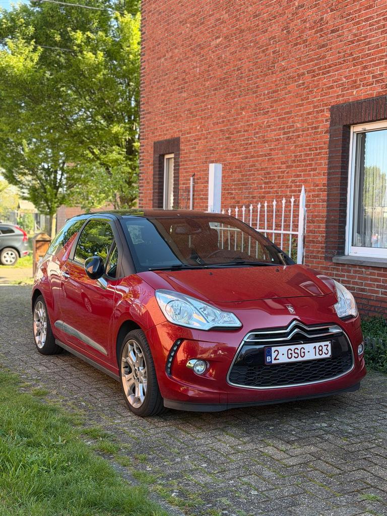 DS3 2013- 1.6 Benzine- ledere bekl, trekh, AC en veel opties, Auto's, Voorwielaandrijving, Euro 5, Zwart, 4 cilinders