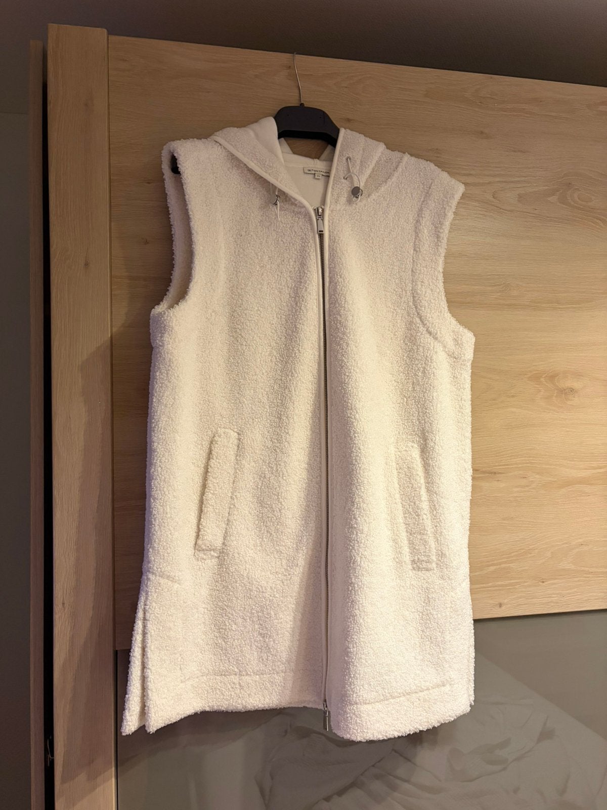 Magnifique gilet à capuche, Enlèvement ou Envoi, Comme neuf