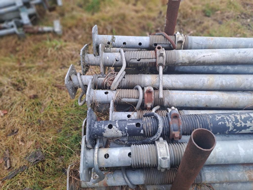 3 bakken professionele bouwstempels / schroefstempels €1500, Ophalen