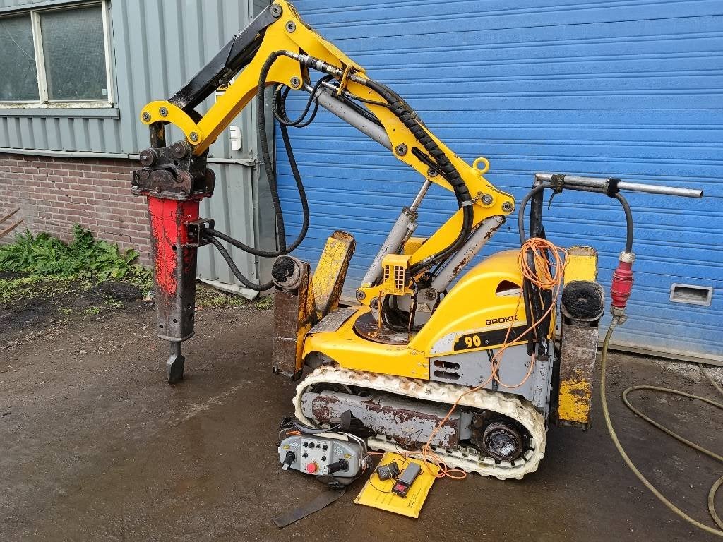 Brokk 90 husqvarna robot remote excavator digger (bj 2001), Graafmachine