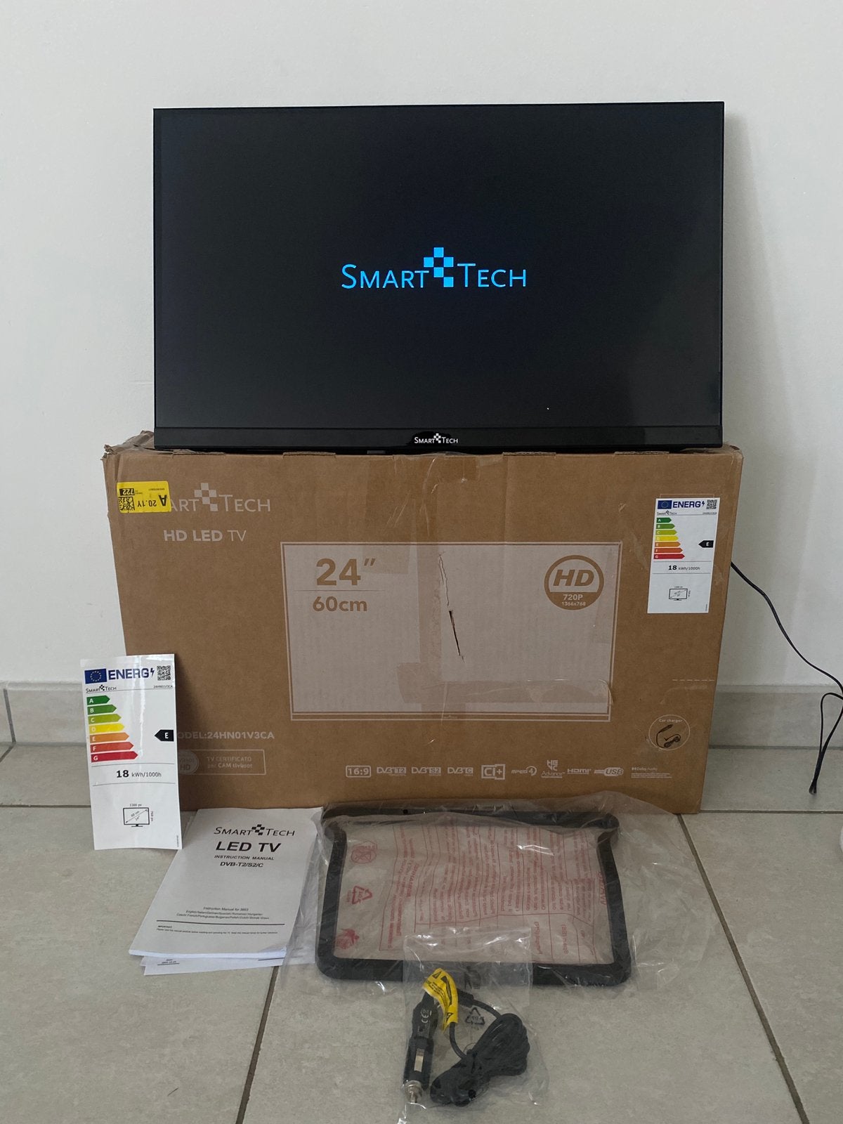 Smart Tech 24HN01V3CA HD LED TV 24 Pouces (60cm), Enlèvement ou Envoi, Neuf