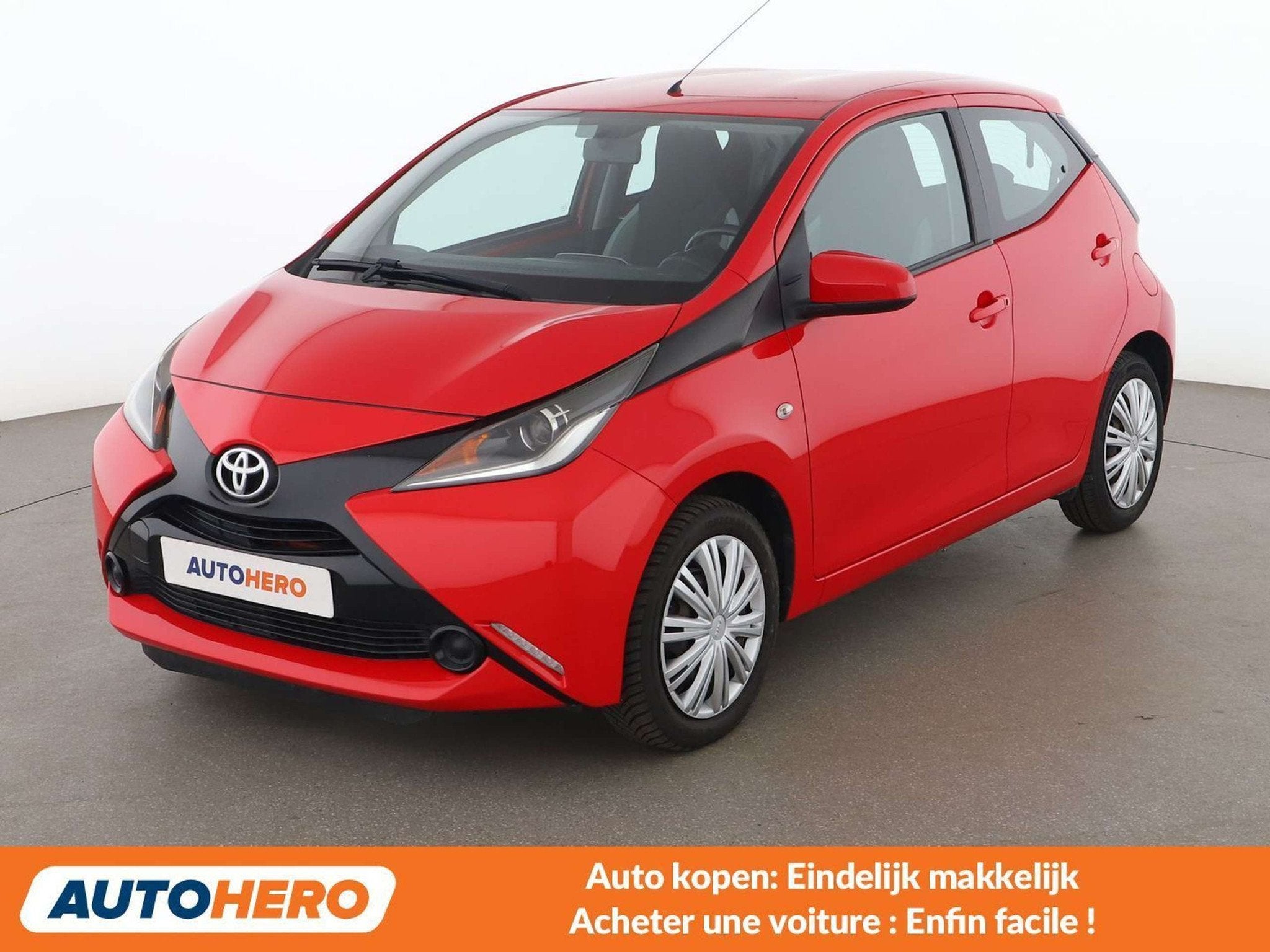 Toyota Aygo 1.0 VVT-i X- Style, Autos, Rouge, Achat, 998 cm³, Noir