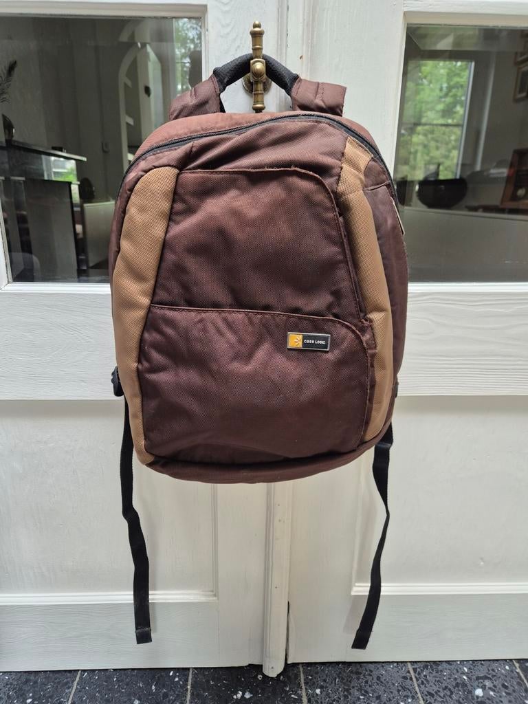 Bruine rugzak met laptopvak van Case Logic, Ophalen, Gebruikt, Overige merken, 30 tot 45 cm