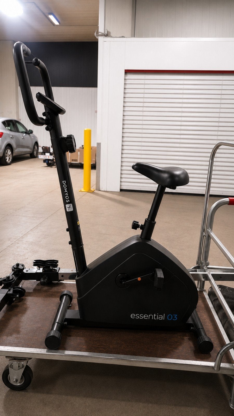 Domyos Essential 03 hometrainer, Sports & Fitness, Enlèvement, Comme neuf, Jambes, Vélo d'appartement