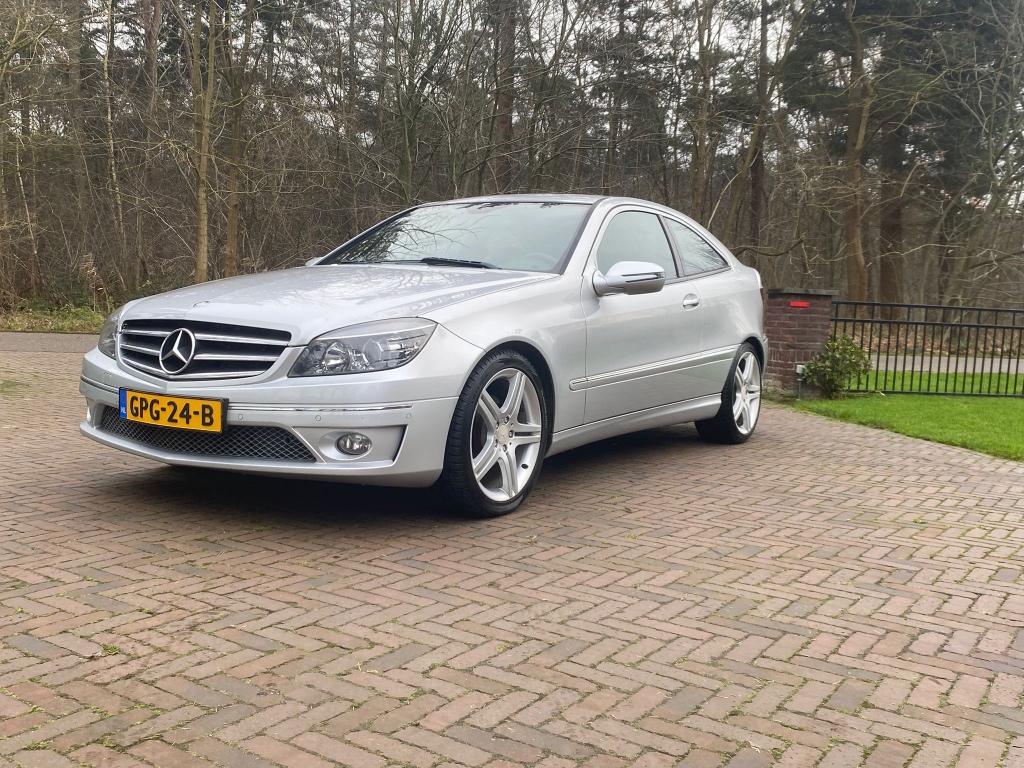Mercedes clc180, Auto's, Mercedes-Benz, 4 cilinders, Leder en Stof, 1375 kg, Handgeschakeld
