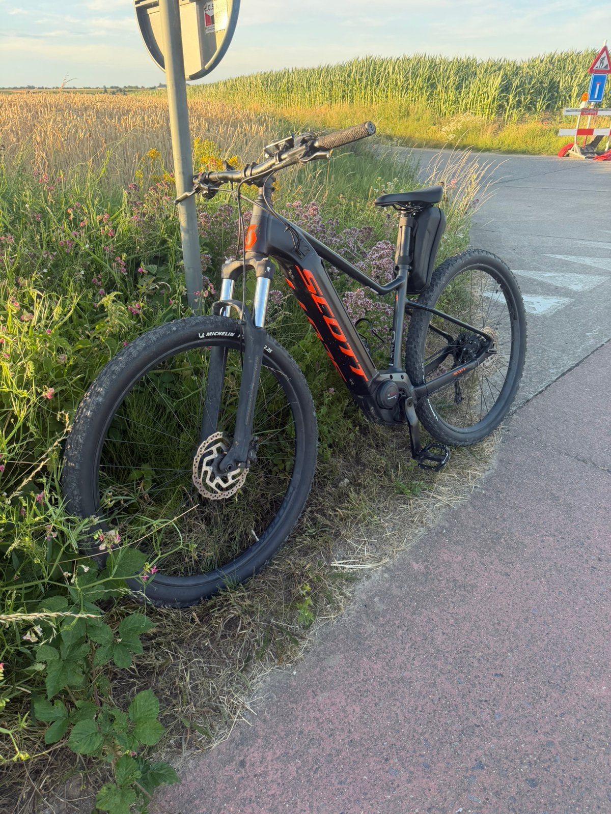 Mointainbike elektrische boche, Ophalen of Verzenden, Zo goed als nieuw