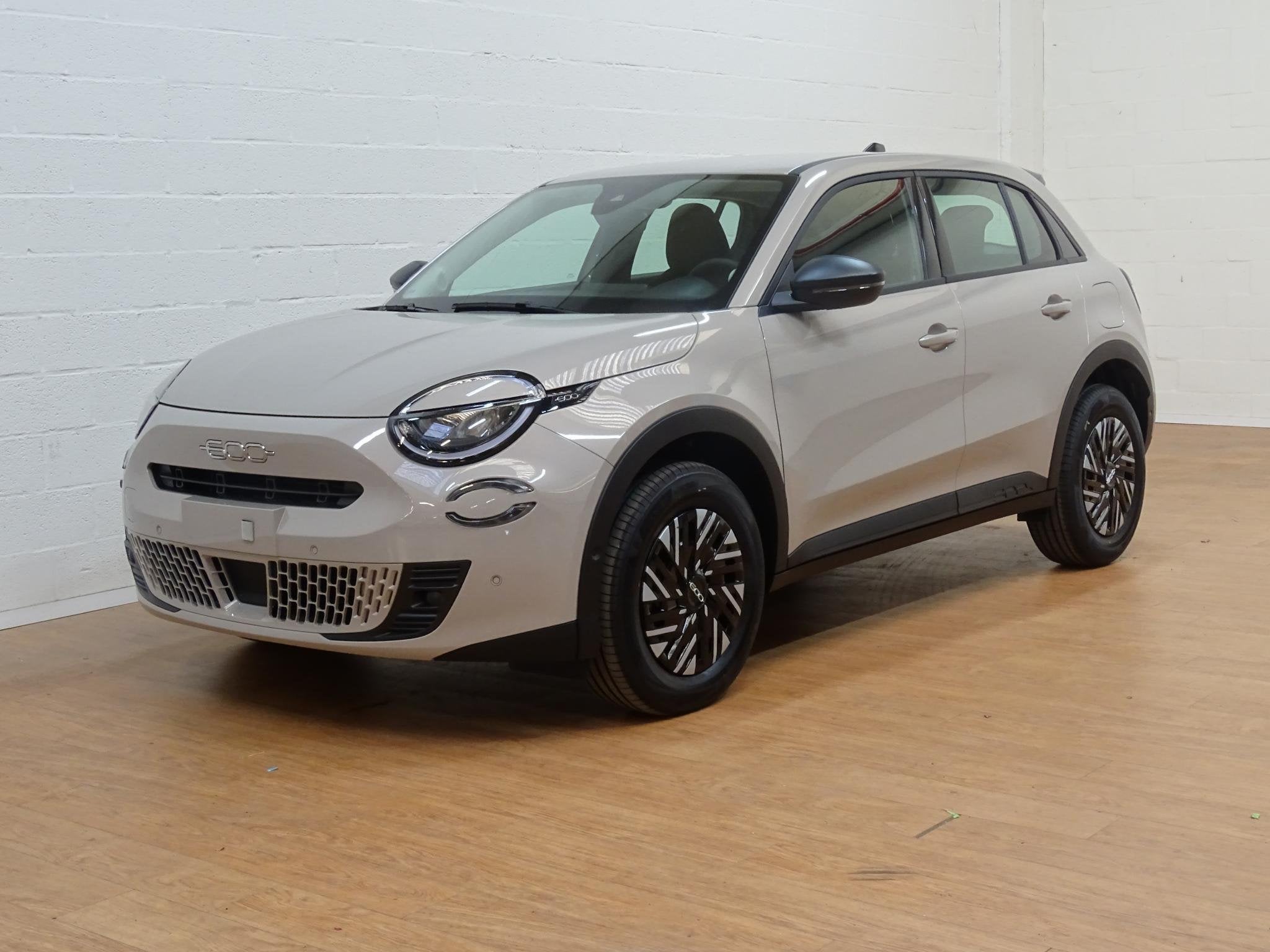 Fiat 600 1.2 Hybrid 100cv DCT verwacht (automatique), Autos, Achat, Entreprise, 109 g/km, 5 portes