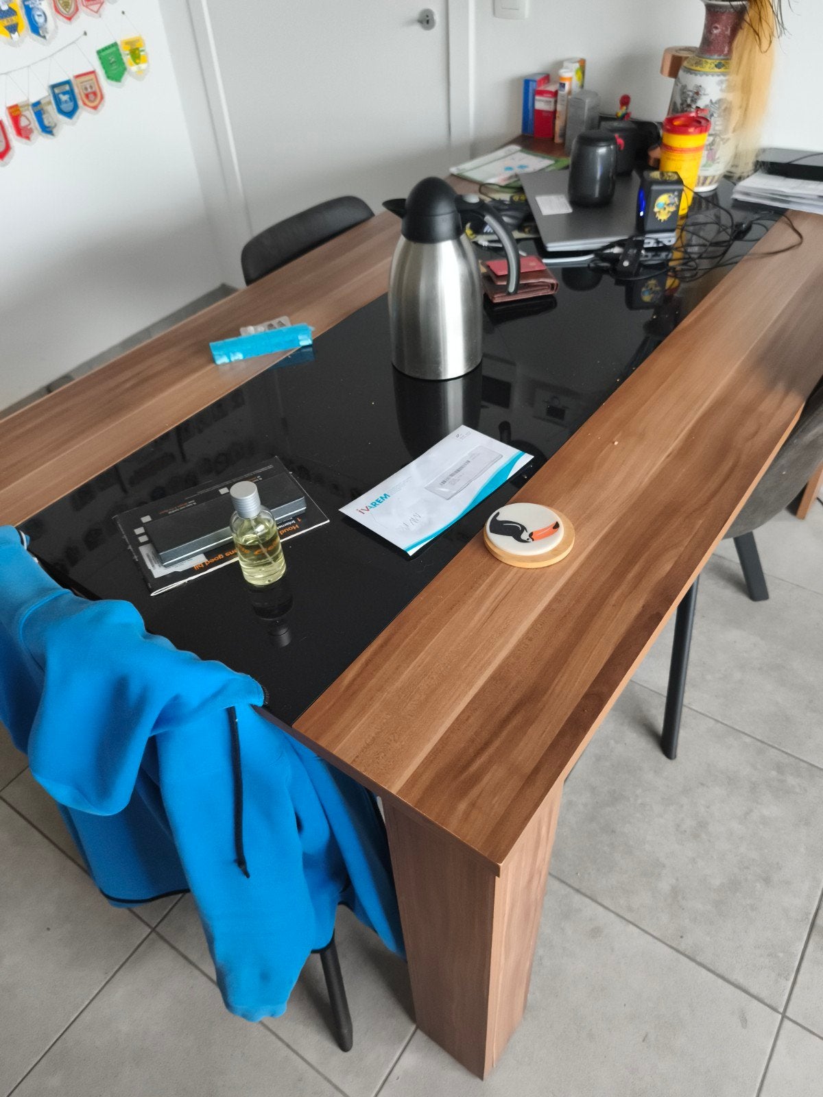 houten tafel met mooi glas, Huis en Inrichting, Ophalen, 100 tot 150 cm, 150 tot 200 cm, Modern