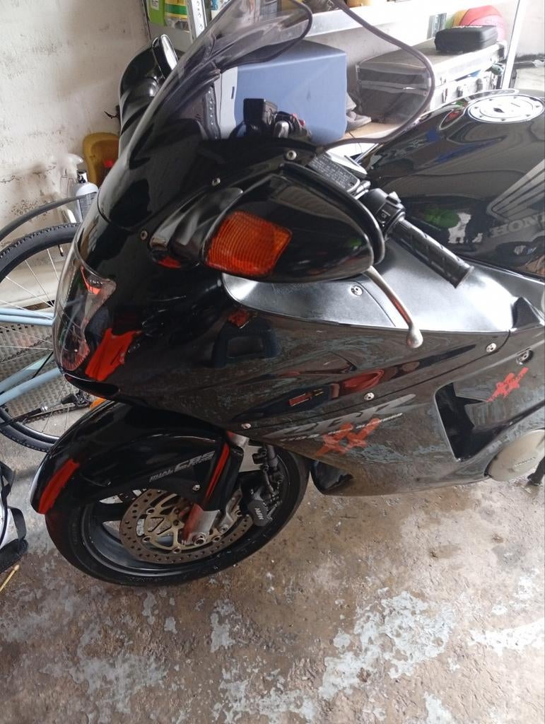 cbr 1100xx Blackbird, Particulier