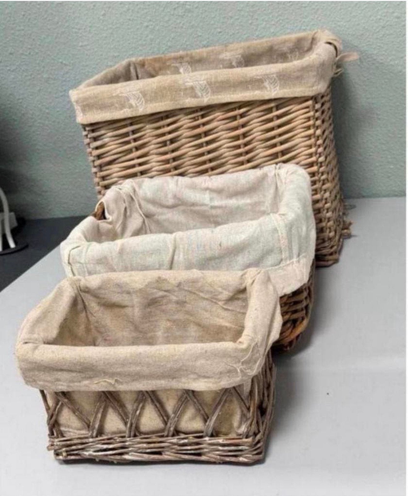 3x Vintage riet Rieten gevlochten mand manden opberg-bakken, Gevlochten, Mand, Ophalen of Verzenden, Zo goed als nieuw