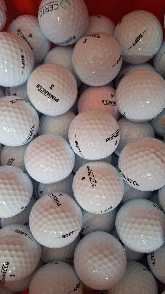 100 Pinnacle Soft golfballen, Sport en Fitness, Golf, Ophalen of Verzenden, Zo goed als nieuw, Bal(len)
