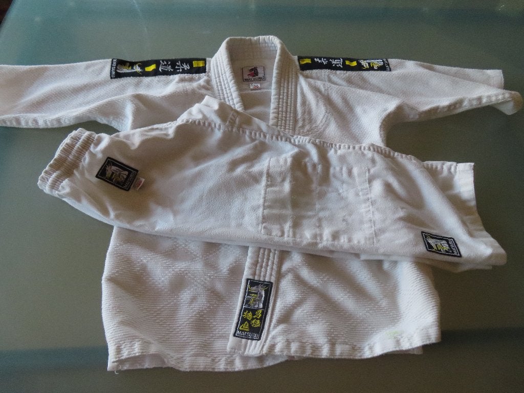 MATSURU taille 120 (hauteur de la personne environ 1,20 m), Enlèvement ou Envoi, Taille XS ou plus petite, Utilisé, Costume d'arts martiaux