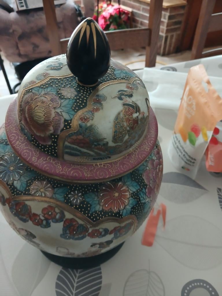 Chinese vaas, Ophalen