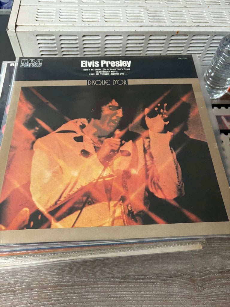Elvis lp, disque d'or, Franse persing, orange label, 5 euro., Enlèvement ou Envoi, Rock 'n' roll, Utilisé, Housse de protection extérieure