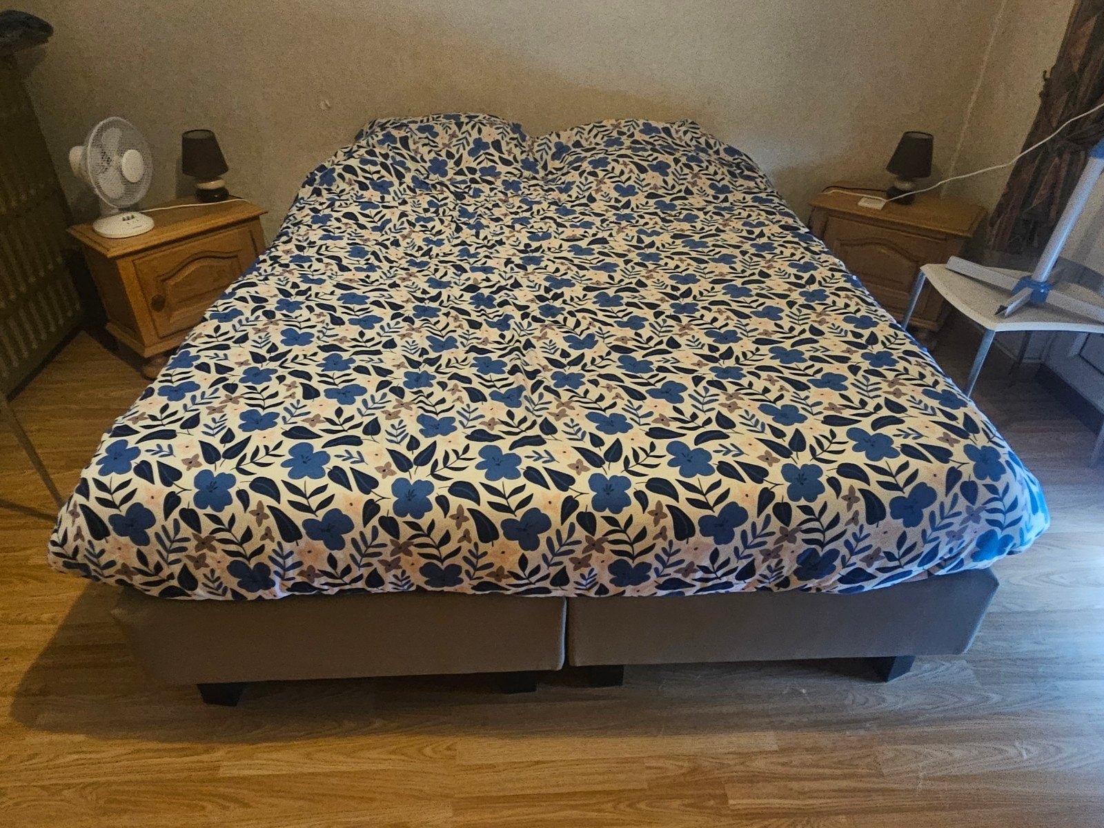 mooie kamer met springbox koopje, Huis en Inrichting, Slaapkamer | Complete slaapkamers, Ophalen