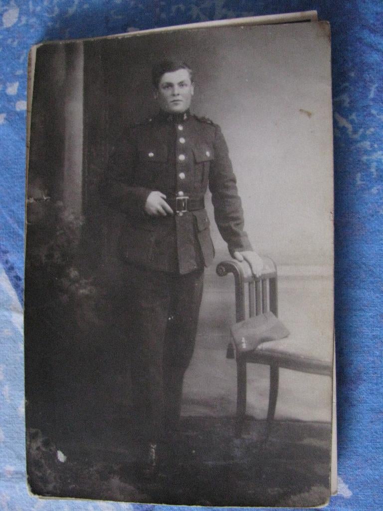 Photo de portrait vintage, uniforme militaire de l'armée 7, Collections, Photos & Gravures, Enlèvement ou Envoi, Avant 1940, Photo