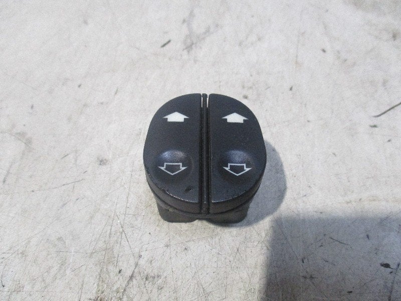 RAAMSCHAKELAAR LINKS VOOR Ford StreetKa (96fg14529-bc), Gebruikt, Henry-Ford-Straße  1
50735  Köln, DE, Ford-Werke GmbH, Kunden@ford.com