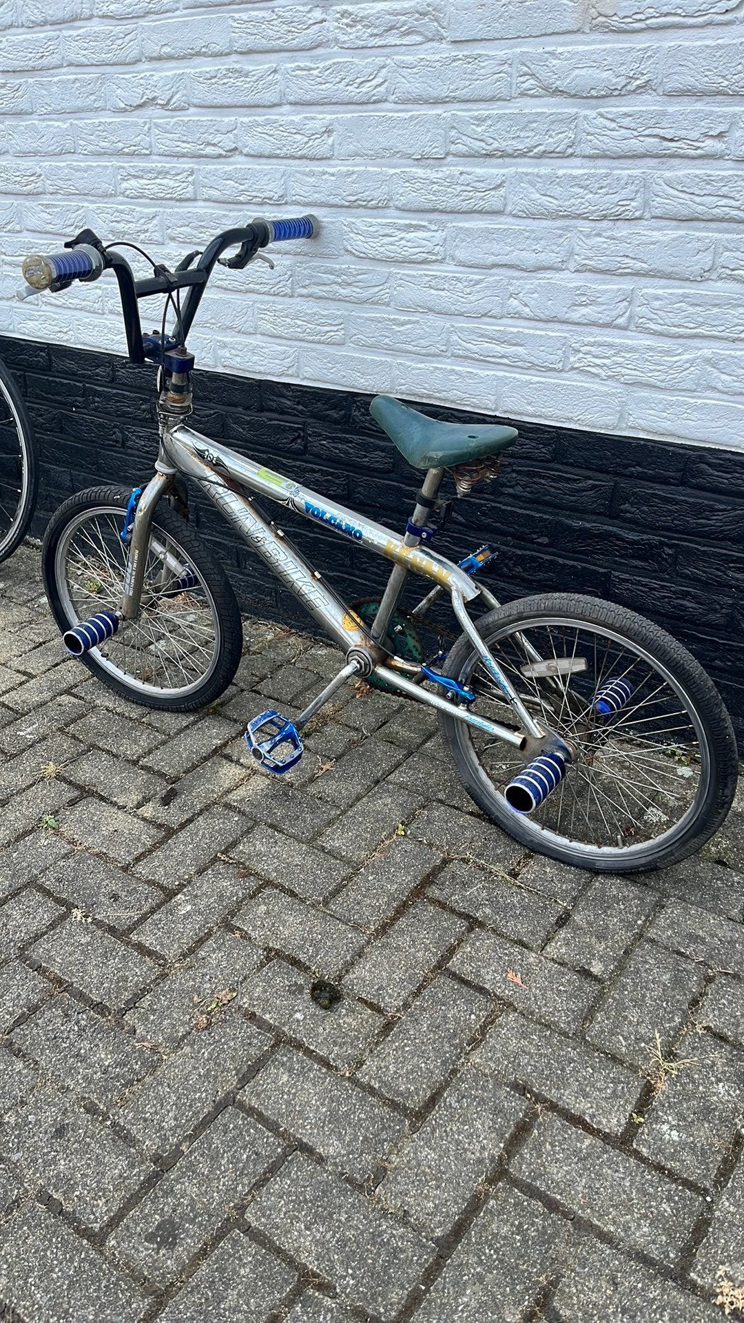Mooie cross bmw, Ophalen, Zo goed als nieuw