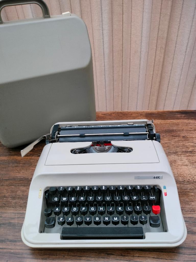 Typemachine HEMA 44. QWERTY. Goede staat. Werkt., Diversen, Ophalen of Verzenden, Gebruikt