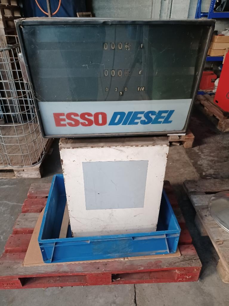 Benzinepomp / dieselpomp Esso pomp, Ophalen, Gebruikt, Overige typen