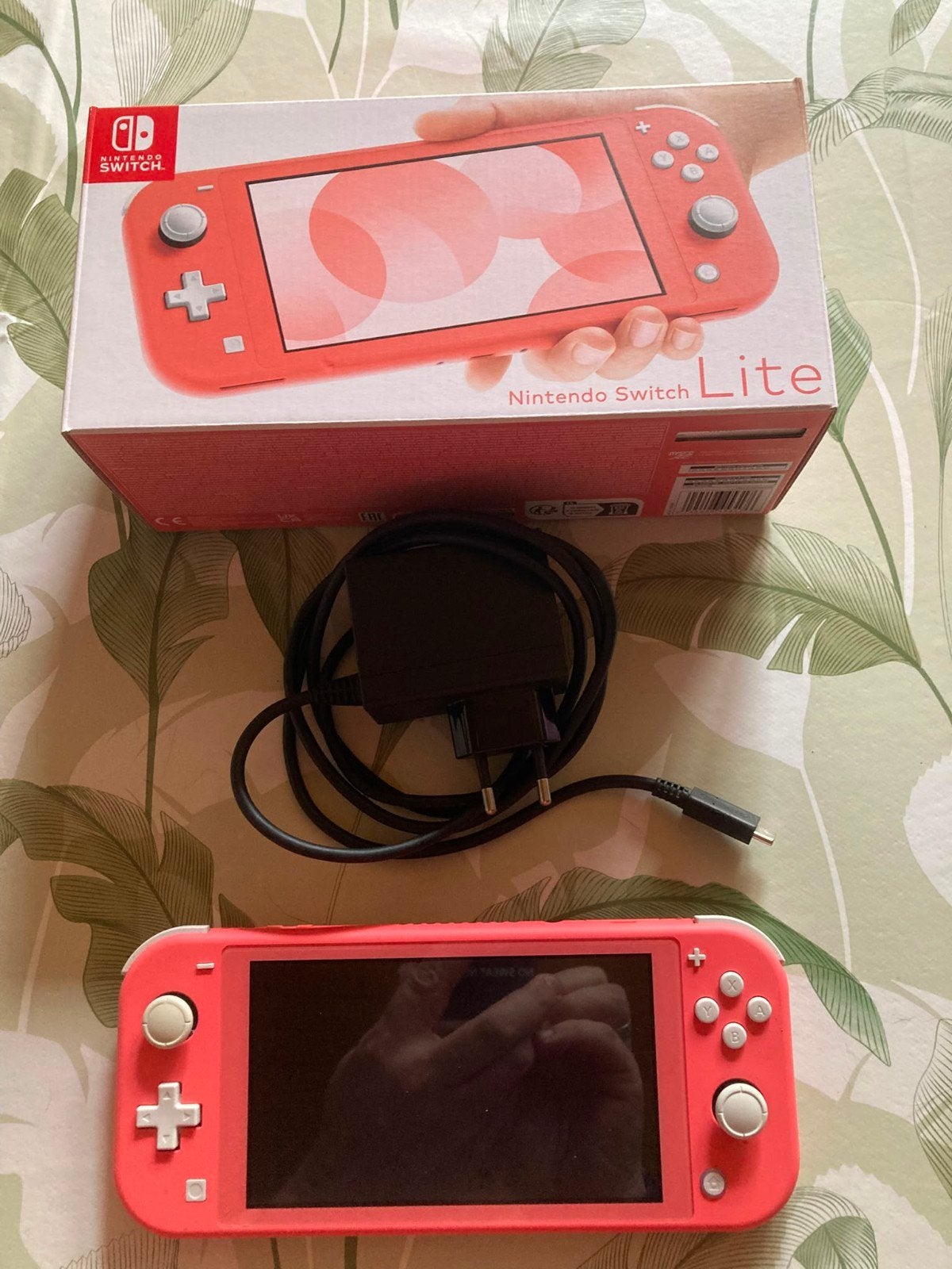 roze switch lite, Enlèvement, Rose ou Corail, Utilisé, Avec housse de protection ou sac