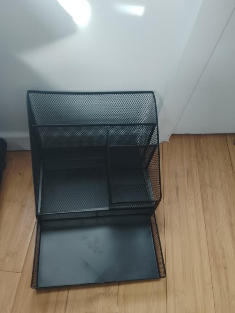 Organiseur de bureau en métal noir, Enlèvement