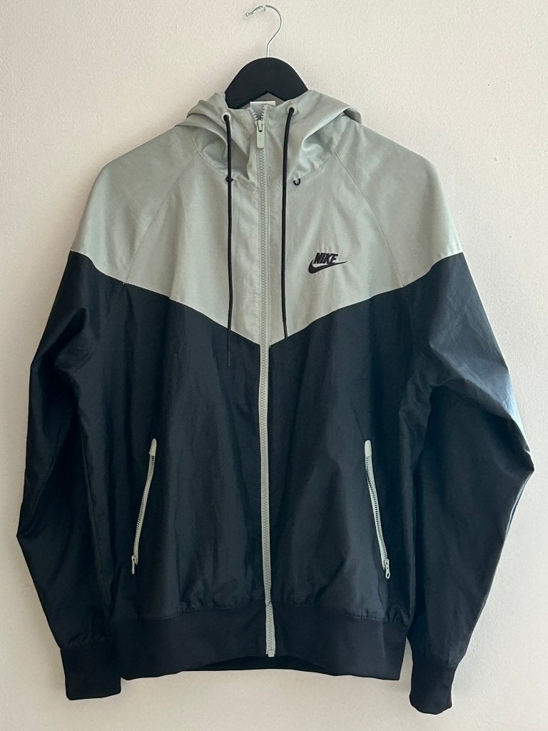 Coupevent à capuche Nike Sportswear Windrunner taille M, Vêtements | Hommes, Enlèvement ou Envoi, Nike, Comme neuf, Taille 48/50 (M)