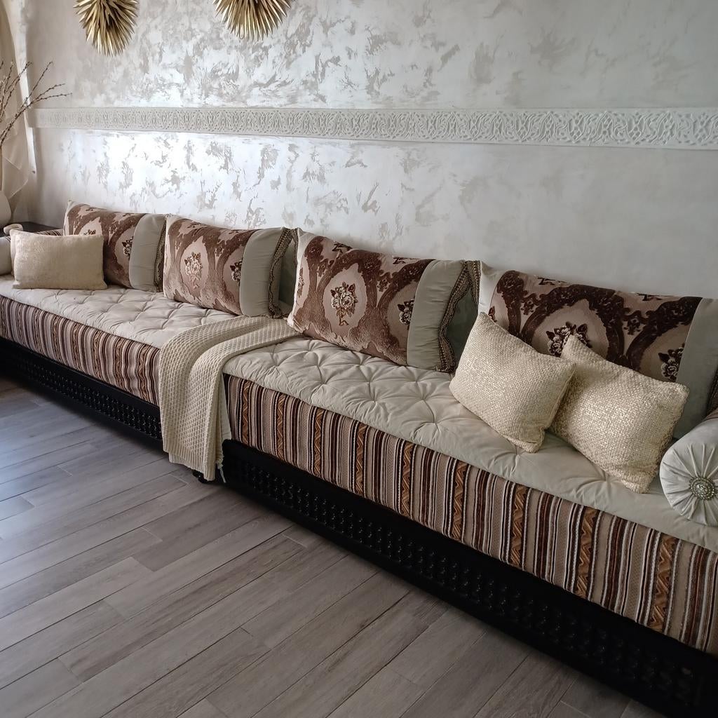 Marokkaanse Saddari Lounge, Ophalen