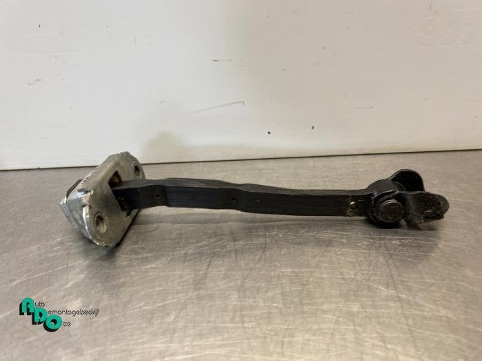 Butée 4portes arrière droite d'un Nissan Note (Note 13-), -, 3 mois de garantie, Utilisé, -